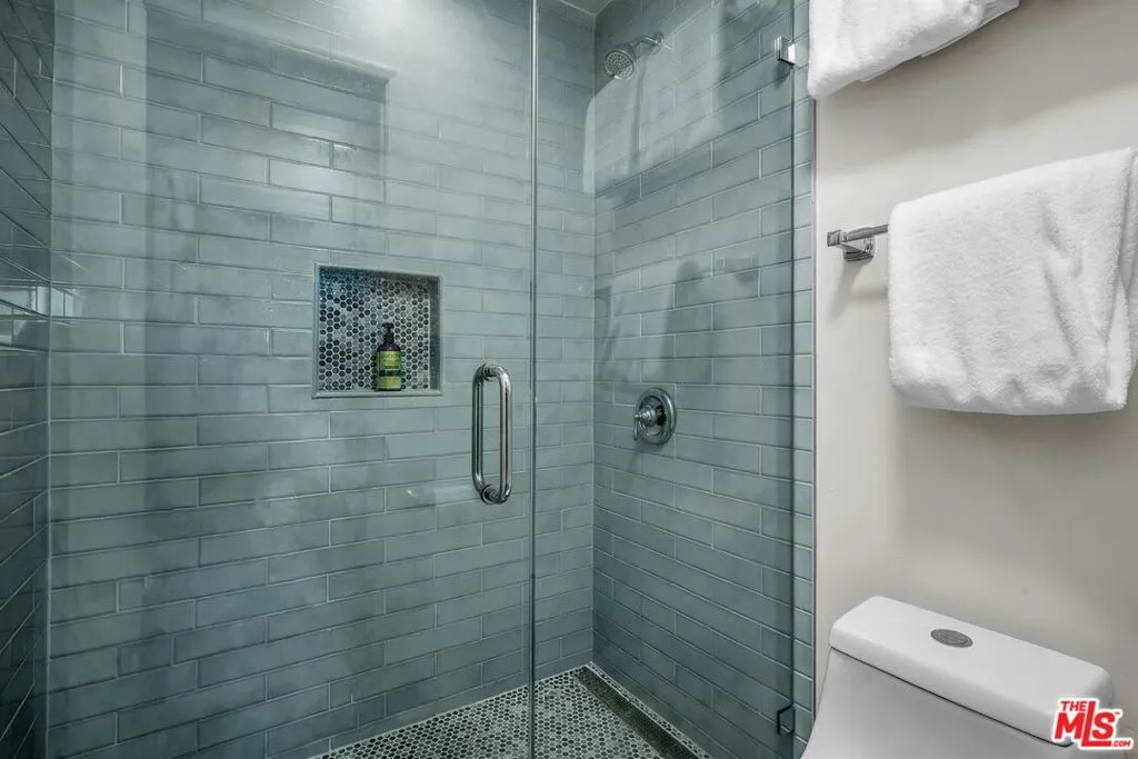 4361 Berryman Avenue 11, Los Angeles, California 90066 home-pic-8